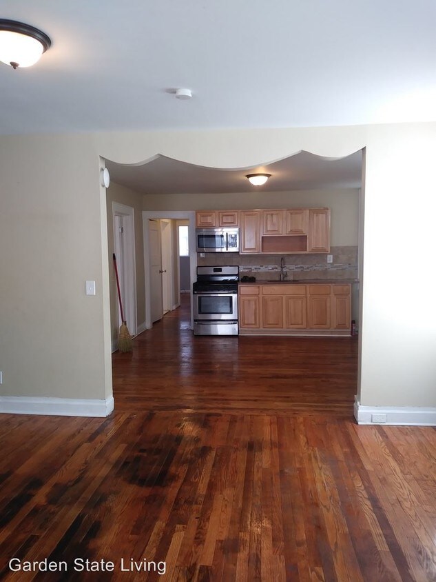 17 Yates Ave Unit 1, Newark, NJ 07112 Condo for Rent in Newark, NJ
