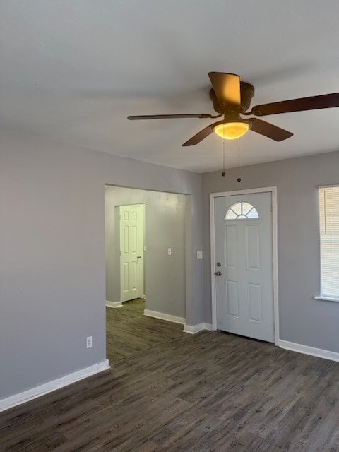 Building Photo - 2035 Hollins Dr