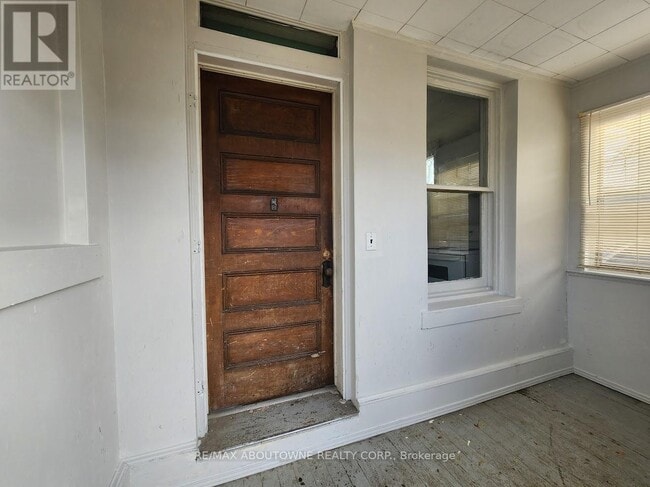 Building Photo - 177 Chatham St