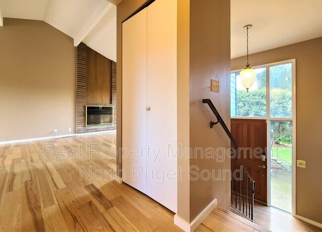 Foto del edificio - 24107 45th Ave SE