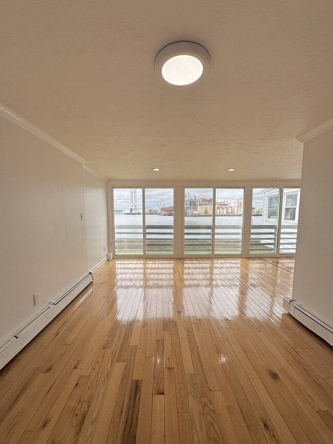 Building Photo - 53 Saint Germain St