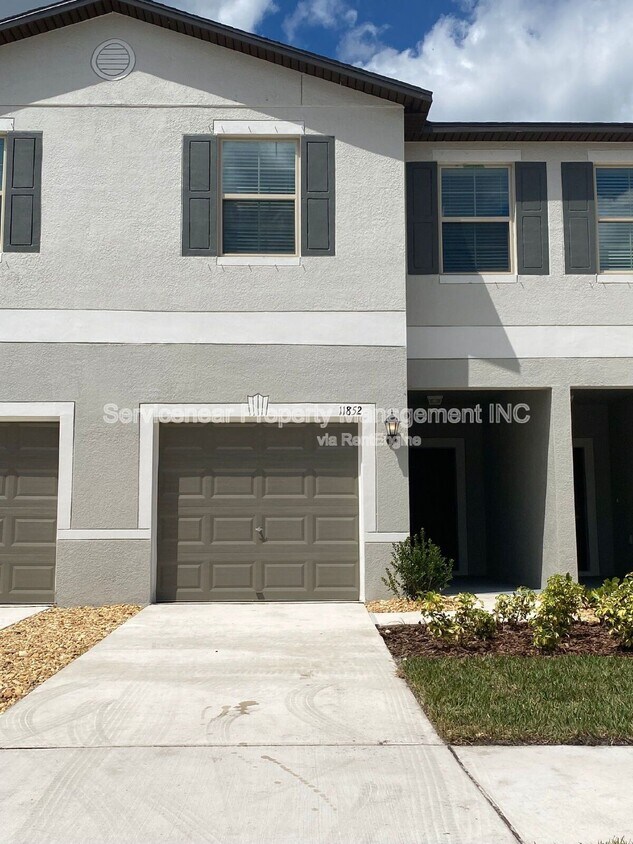Foto principal - 11852 Dumaine Valley Rd