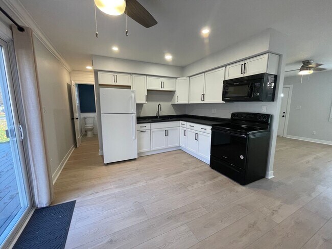 Foto del edificio - Three Bedroom Home in Portage