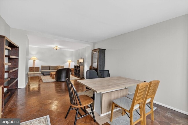 Building Photo - 2700 Virginia Ave NW