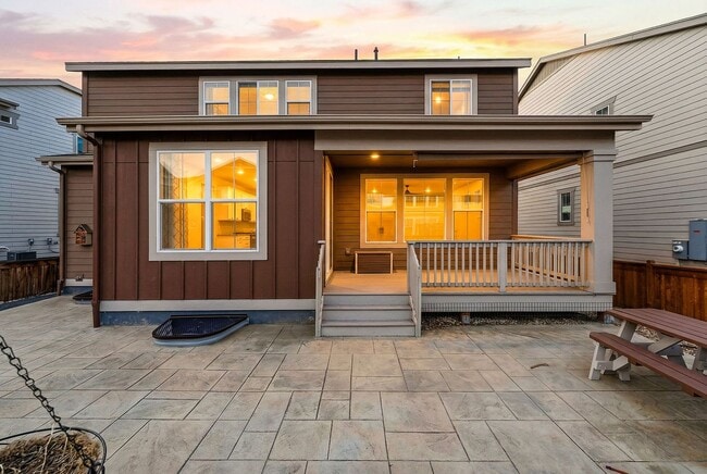 Photo - 798 Foxglove St House