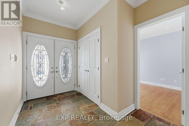 Photo du bâtiment - 16 Chippewa Ave