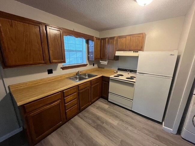 Foto del edificio - 621 Pan Gap Rd