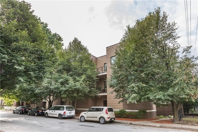 Building Photo - 233 E St Joseph St