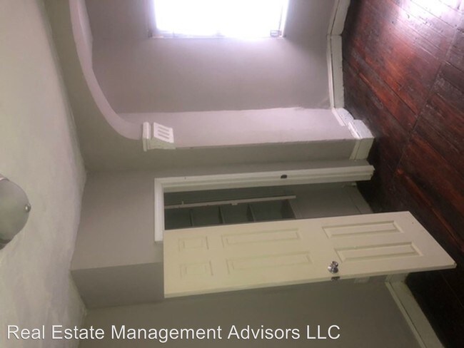 Building Photo - 618 N 38th St