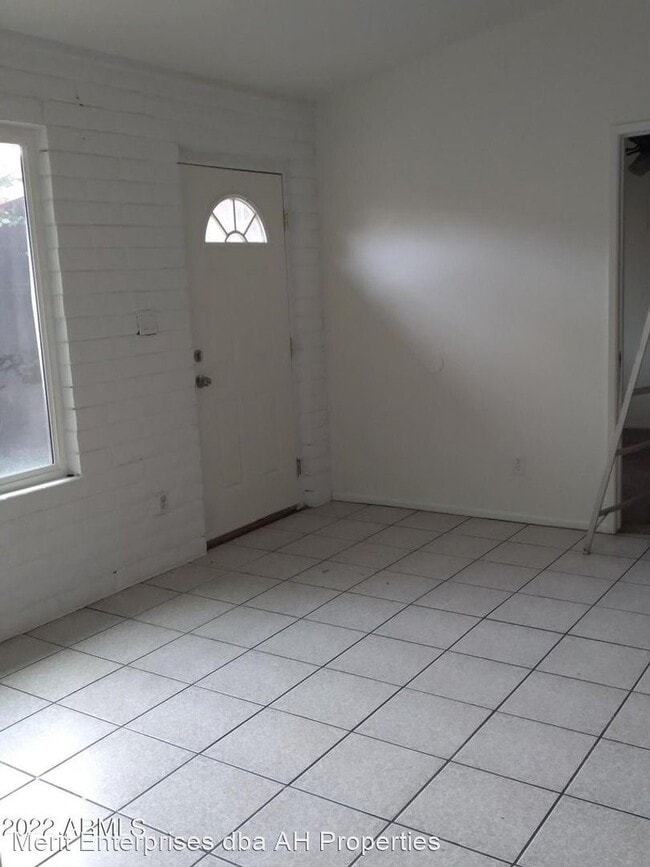 Foto del edificio - 2 br, 1 bath House - 14 W SUNNYSLOPE LN #1