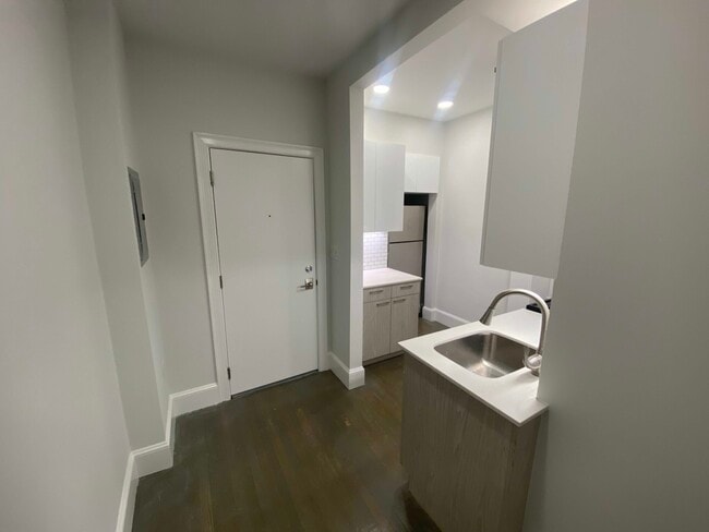 Photo - 111 Park Dr Apartment