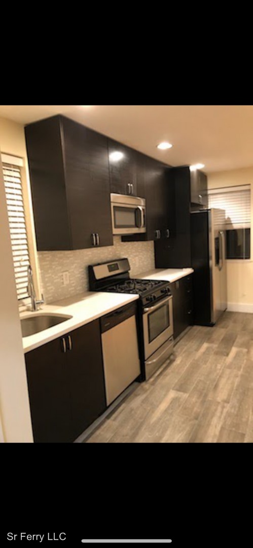Building Photo - 1 br, 1 bath  - 73-75 Ferry Street