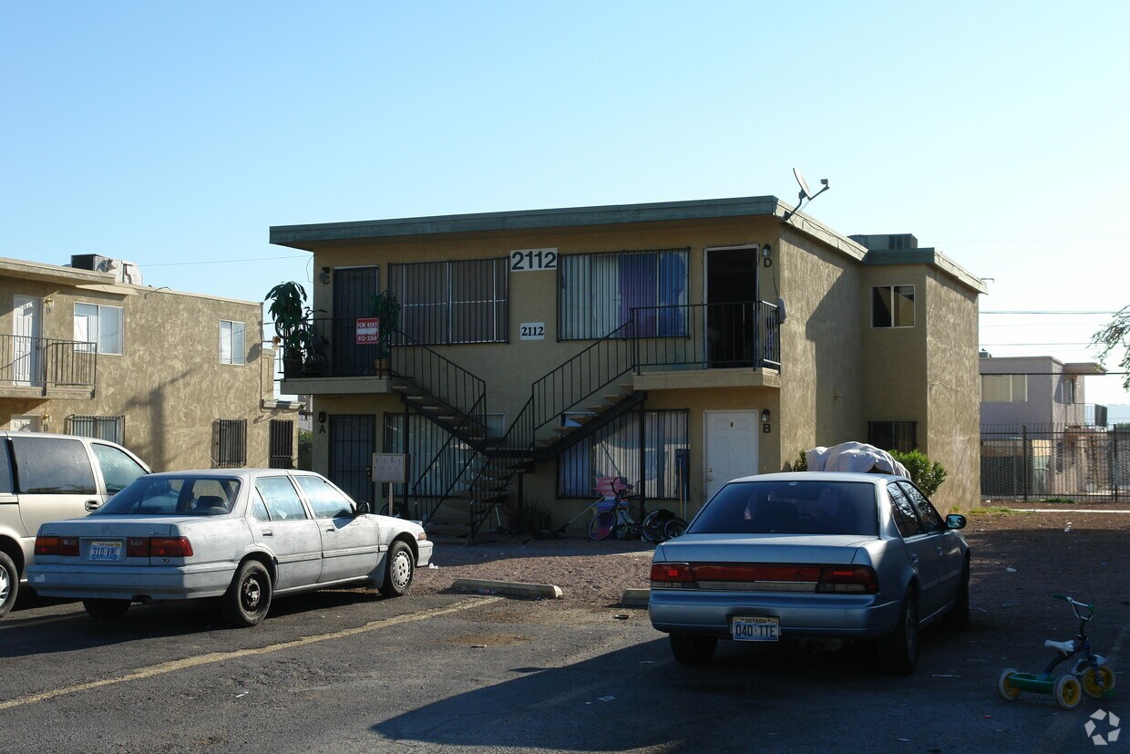 Building Photo - Arrowhead Acres