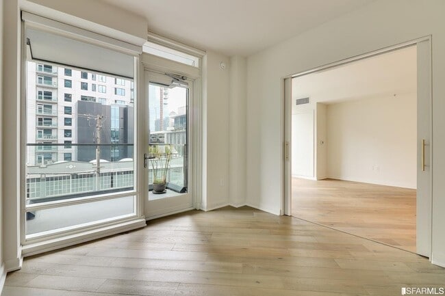 Building Photo - 401 Harrison St