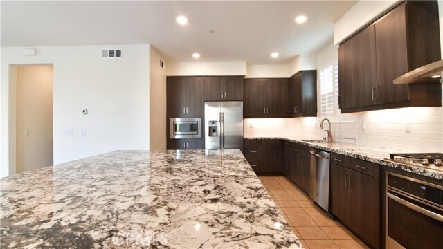 Building Photo - 127 Cadence