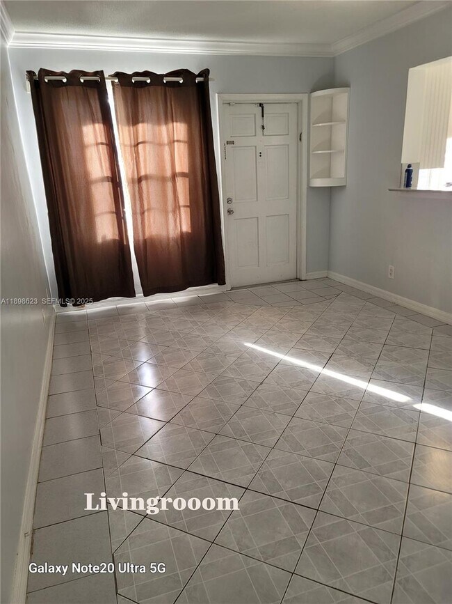 Foto del edificio - 2219 Polk St