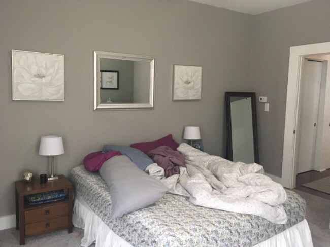 Bedroom - 209 Greene St