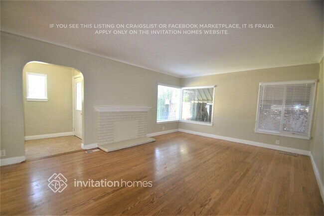 Building Photo - 11452 Hadley St