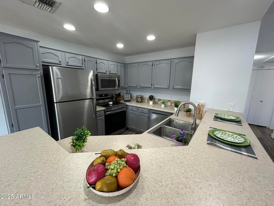 Foto principal - 11666 N 28th Dr