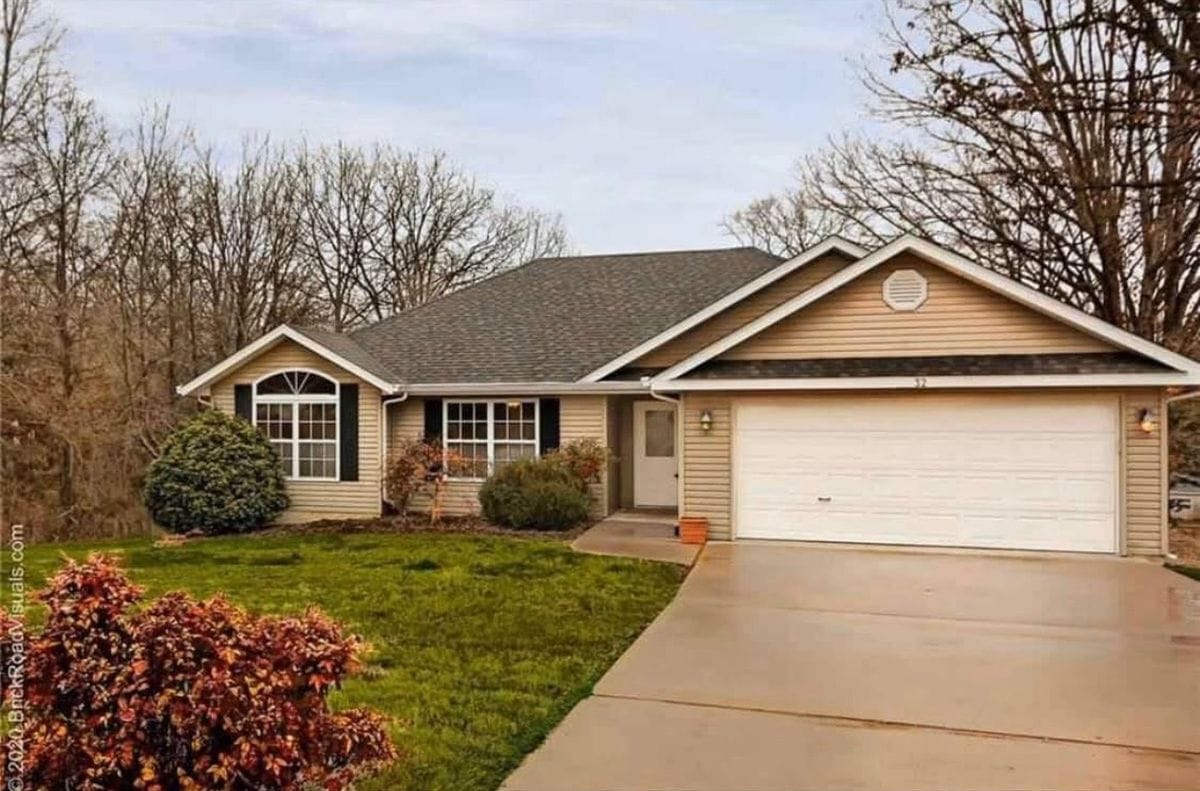 Foto principal - 32 Watson Dr