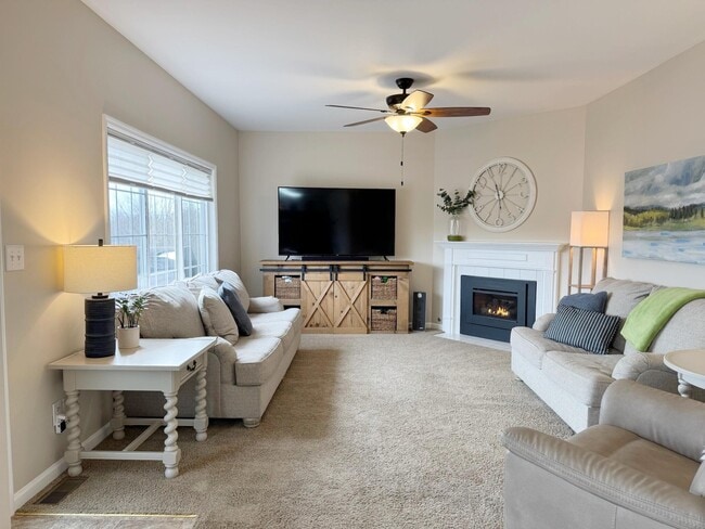 Foto del edificio - 2688 Woodlawn Way