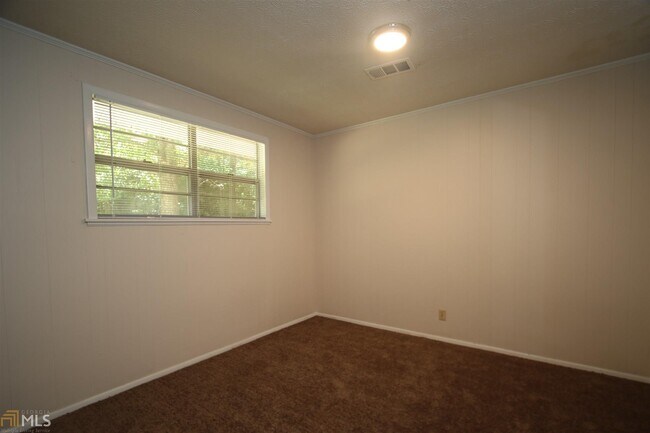 Building Photo - 1601 27th St