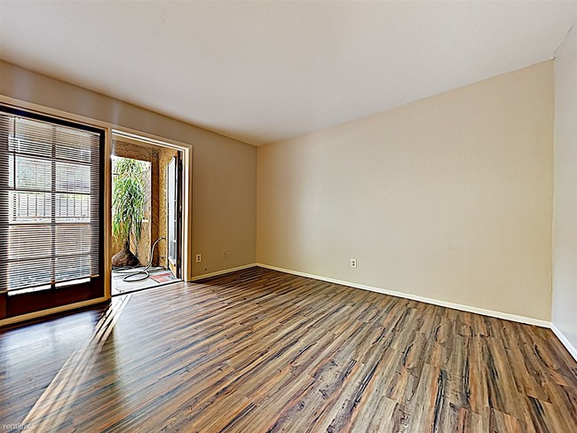 Foto del edificio - 18811 N 19th Ave