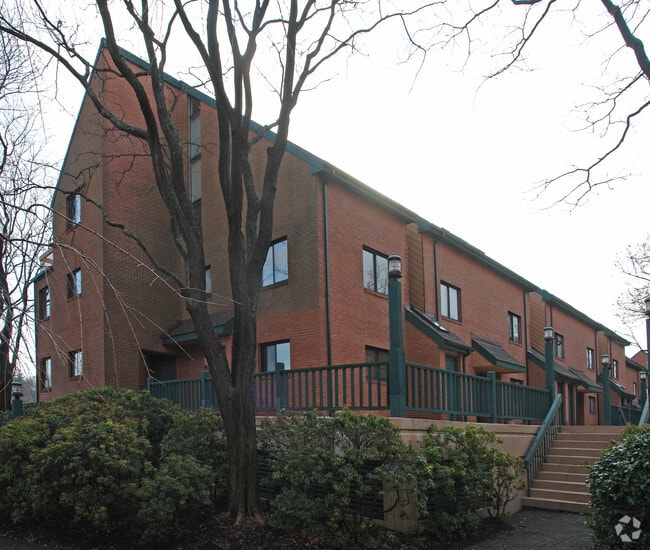 Building Photo - Palmer Point