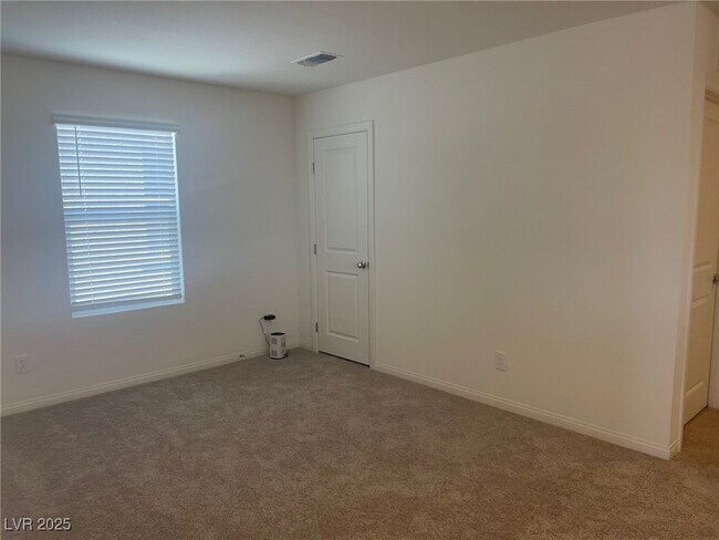 Foto del edificio - 4603 Sapphire Crst Ave