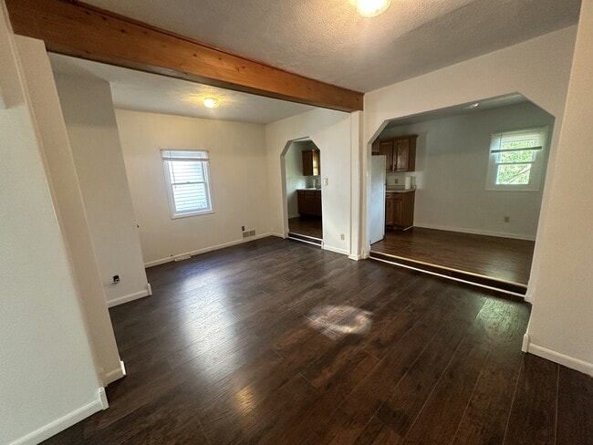 Building Photo - 304 Bessemer Ave