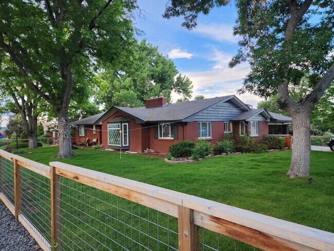 Foto del edificio - Spacious 4BR House in Wheat Ridge