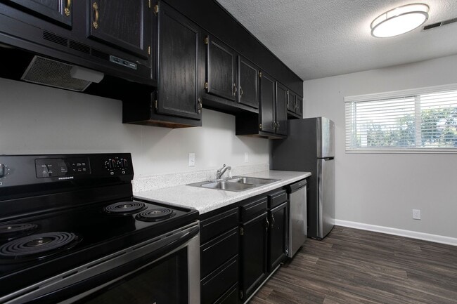 Interior Photo - Monarch Apartments