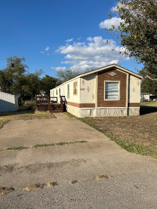 Foto del edificio - 1017 Wildwood Dr