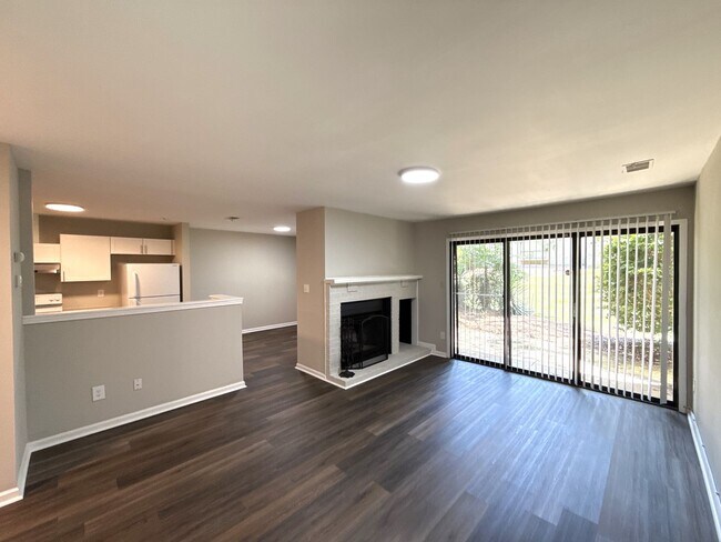 Foto del edificio - T.R. Lawing Realty Property