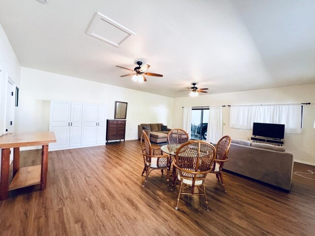 Building Photo - 78-230 Kahaluu Rd - Kahaluu Ohana