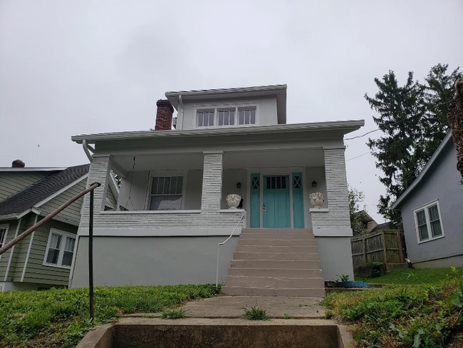 Photo - 2232 Grinstead Dr House