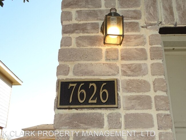 Foto del edificio - 4 br, 2.5 bath House - 7626 EQUINOX HILL