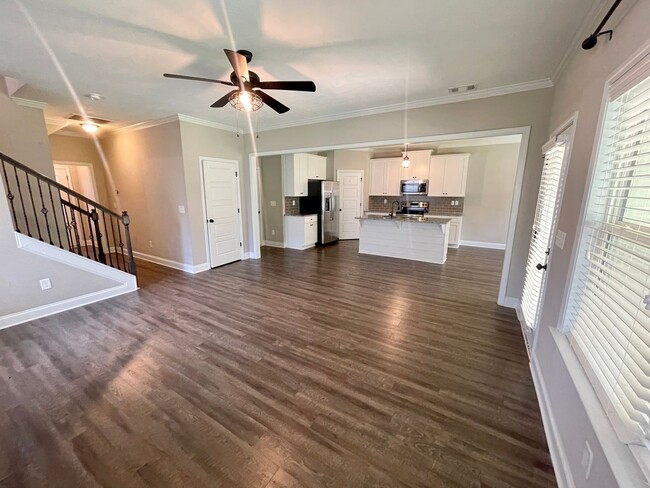 Foto del edificio - Whispering Pines 4 Bedroom 3.5 Bathroom Re...