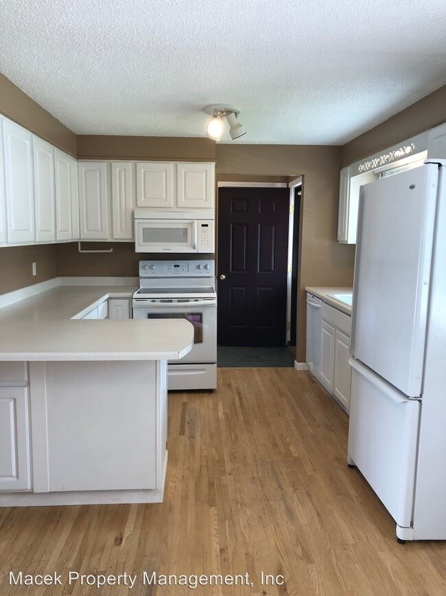 Building Photo - 4 br, 2 bath House - 1305 2nd West Hill Drive