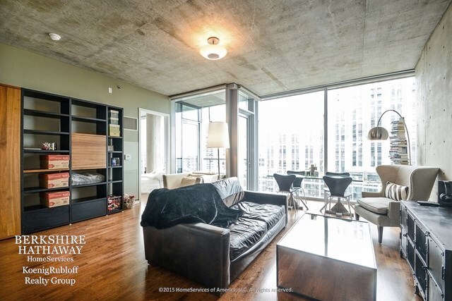 Building Photo - 600 N Fairbanks Ct
