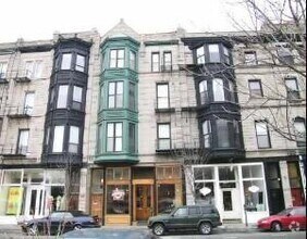 Building Photo - 2142 N Halsted St