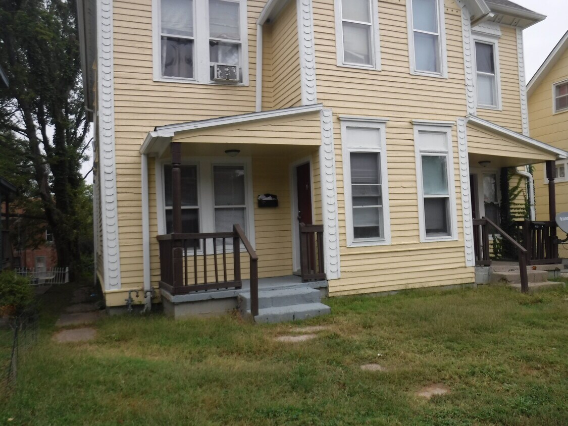 Primary Photo - 1401 Sylvanie St