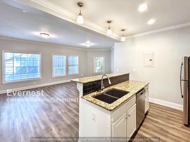 Foto del edificio - 3 Bed/2.5 Bath Home with Laundry Hookups / Pet-Friendly