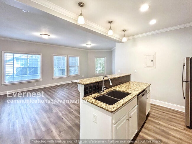 Building Photo - 992 Lena St NW