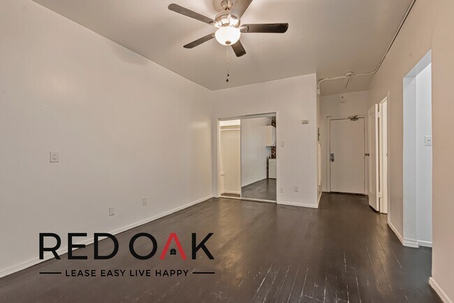 Foto del edificio - Enchanting Studio with Sunlit Rooms, A/C, ...