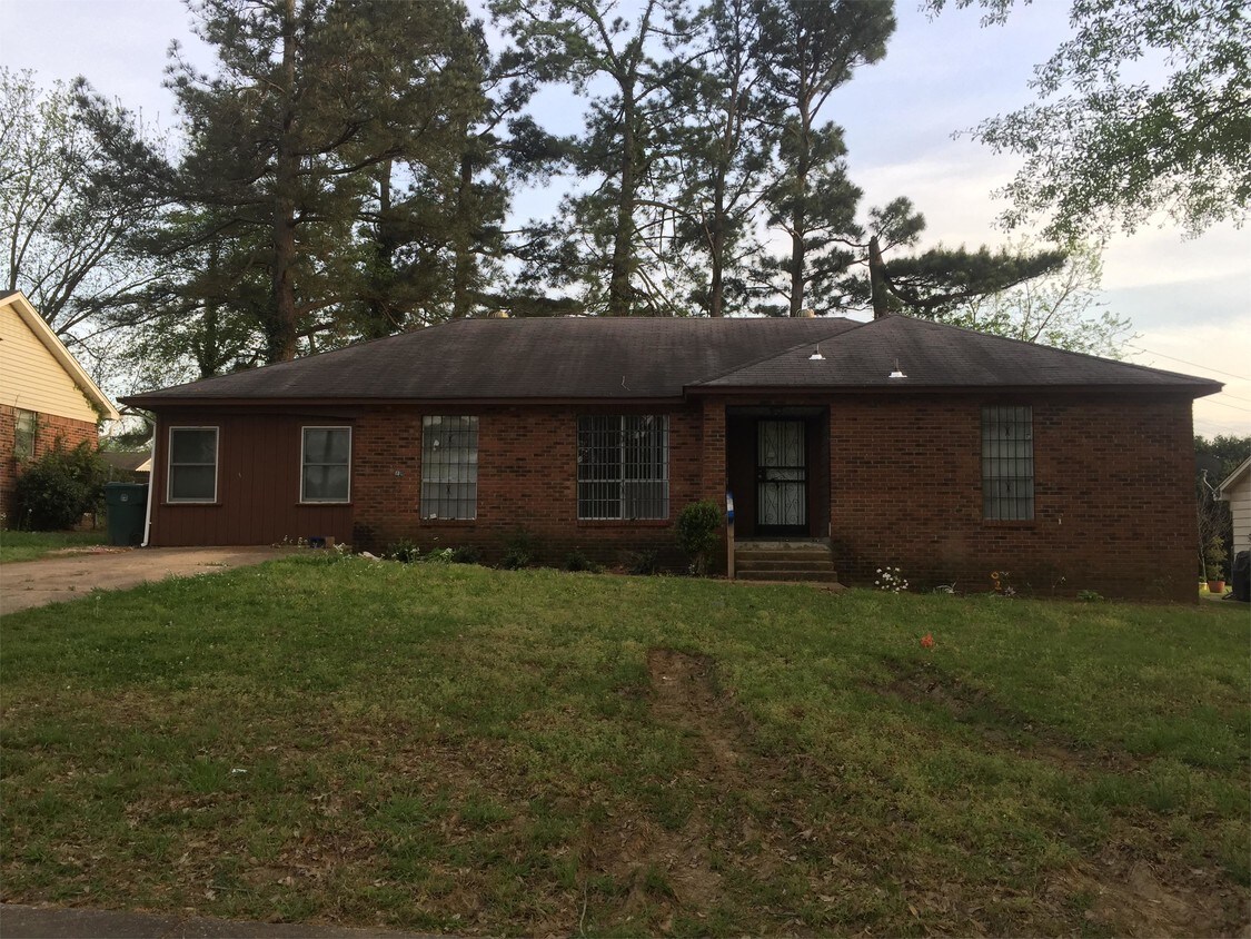 Primary Photo - 3895 Saint Elmo Ave