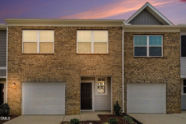 Building Photo - 131 S Meyers Ct