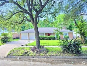 Building Photo - 5922 Densmore Dr