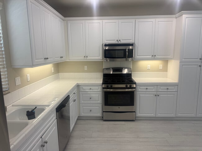 Kitchen - 21730 Candela Dr
