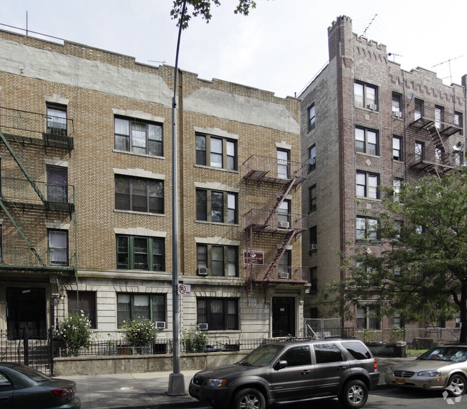 Primary Photo - 1141 Bergen St